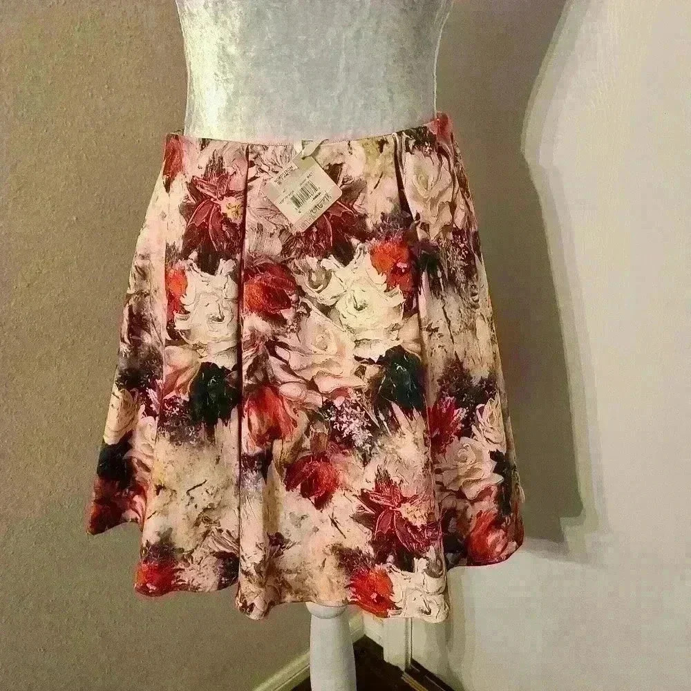 NWT Haute Hippie Floral Print Stretch Cotton size M - Picture 6 of 9